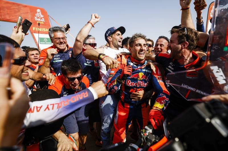Motorsport. Dakar Rally. Finish. 17.01.2026