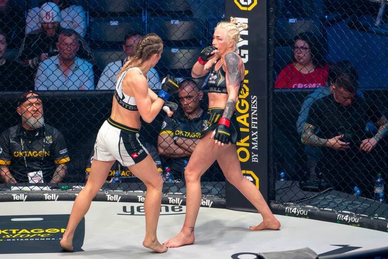 Mixed Martial Arts. Oktagon. Emilia Czerwinska - Niamh Kinehan. 11.04.2026