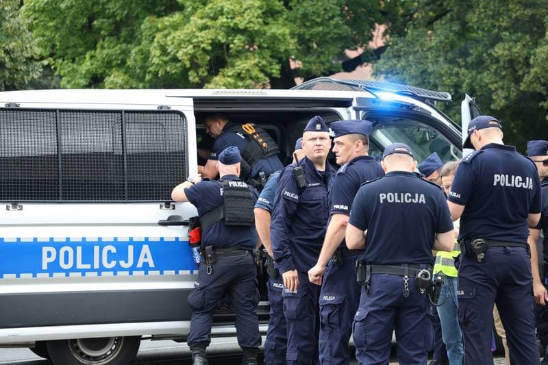 Police Arrest a Person for Attempting to Assault a Participant of Equality March. Torun. 30.08.2025