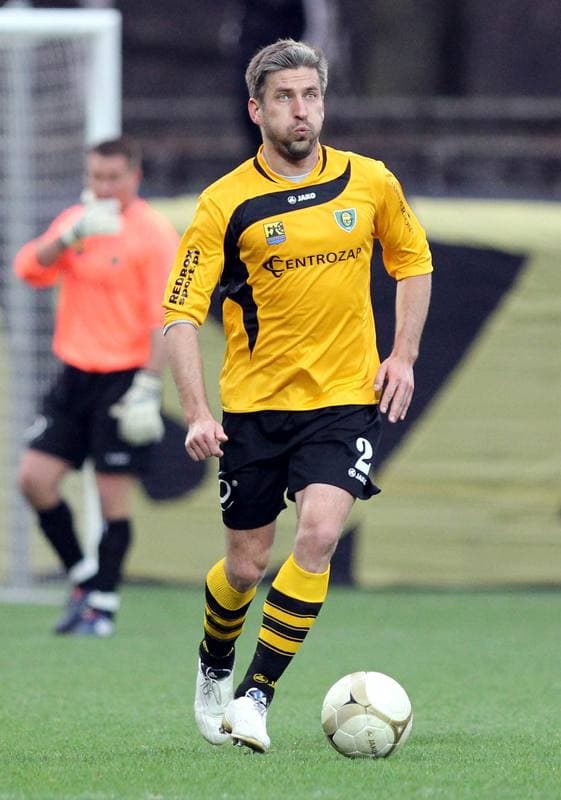 Football. I Liga. GKS Katowice - MKS Kluczbork. 10.04.2011