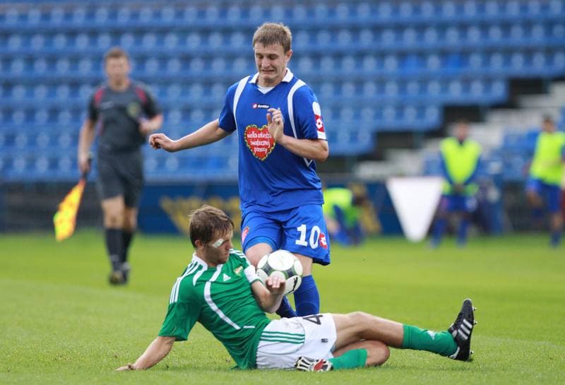 Football. Mloda Ekstraklasa. Ruch Chorzow - Lechia Gdansk. 09.08.2010