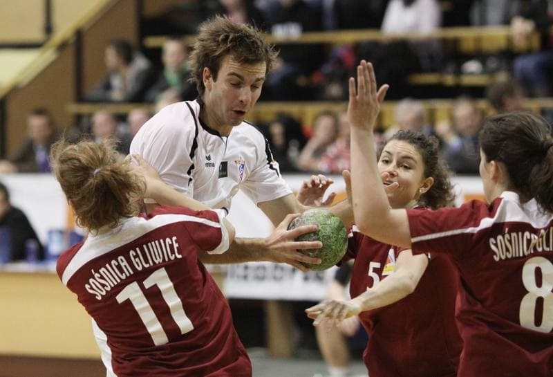 Handball. Charytatywny Mecz. NMC Powen Zabrze - Gornik Zabrze. 16.01.2011