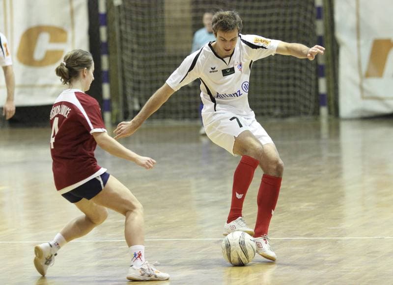 Handball. Charytatywny Mecz. NMC Powen Zabrze - Gornik Zabrze. 16.01.2011