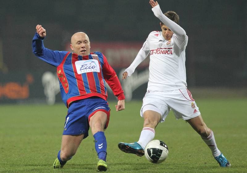Football. Ekstraklasa. Polonia Bytom - Wisla Krakow. 20.03.2011