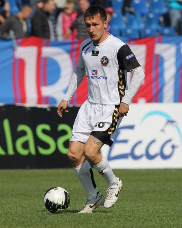 Football. Bytom Ekstraklasa. Polonia Bytom - Polonia Warszawa. 16.04.2011