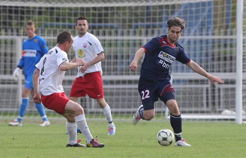 Football. I liga. Odra Wodzislaw - Kolejarz Stroze. 23.04.2011