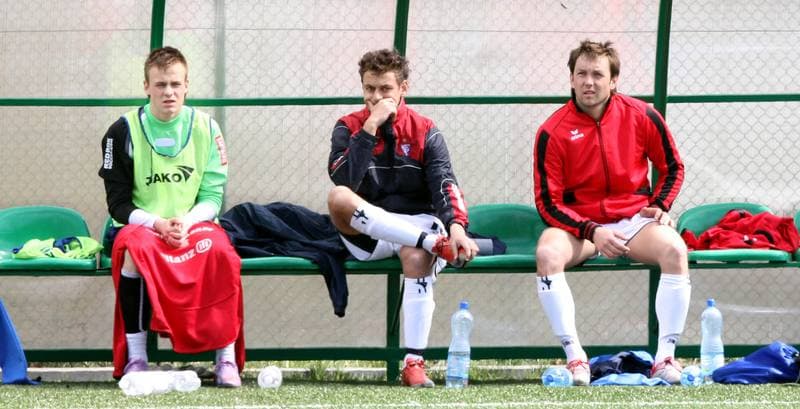 Football. B klasa. Gornik II Zabrze - Piast Pawlow. 10.04.2011