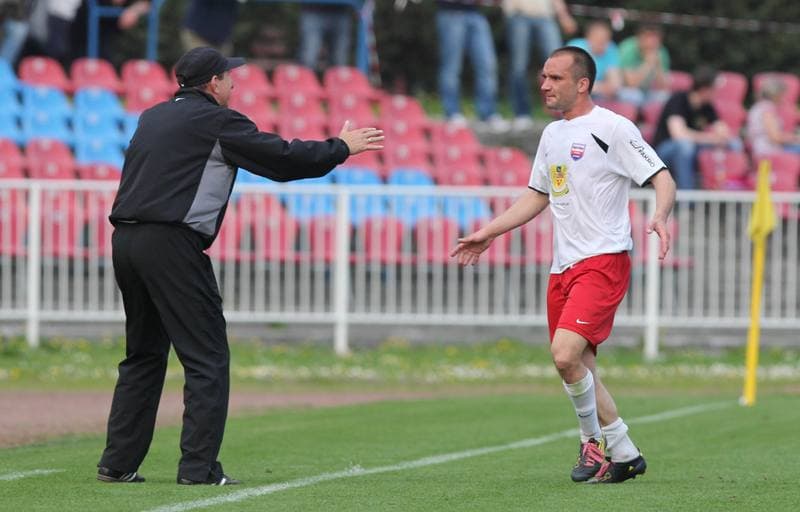 Football. I liga. Odra Wodzislaw - Kolejarz Stroze. 23.04.2011
