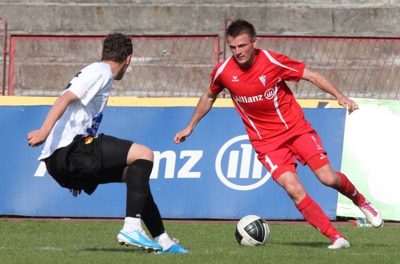 Football. Mloda Ekstraklasa. Gornik Zabrze - Jagiellonia Bialystok. 21.04.2011