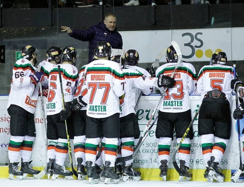 Ice Hockey. Continental Cup. GKS Tychy - Dunarea Galati. 24.10.2015