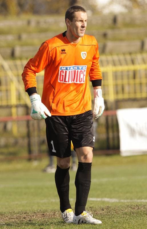 Football. I liga. Ruch Radzionkow - Piast Gliwice. 30.10.2010