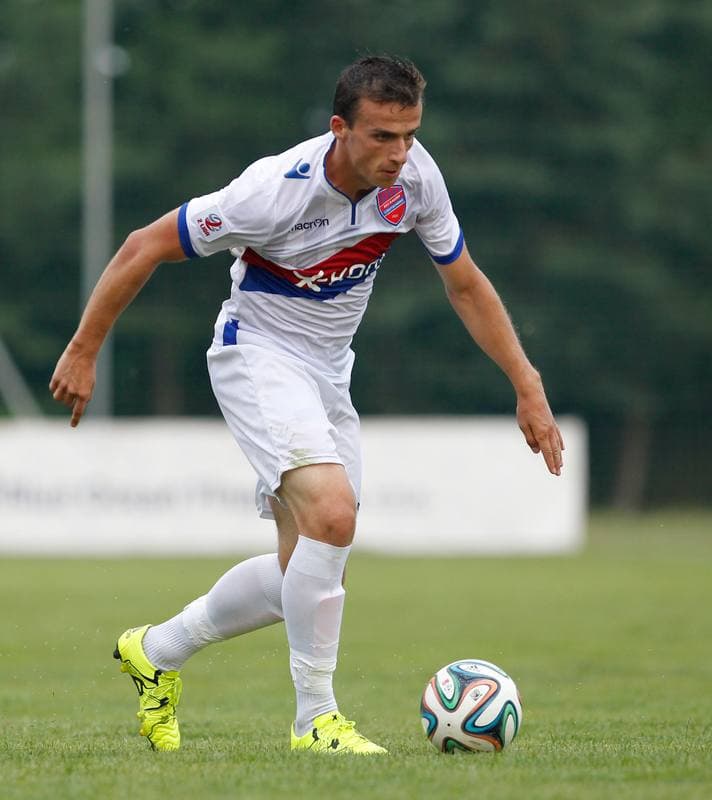 Football. II Liga. Nadwislan Gora - Rakow Czestochowa. 09.08.2015