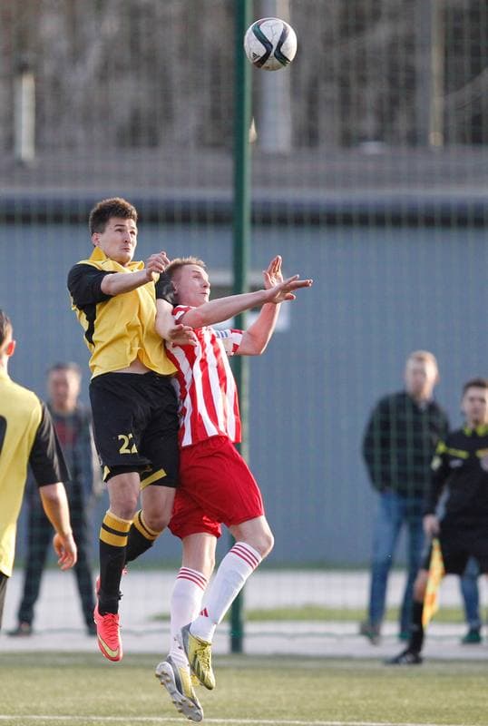Football. IV Liga. GKS II Katowice - Szczakowianka Jaworzno. 12.04.2015