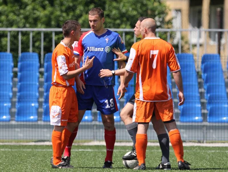 Football. B klasa grupa II. Gornik II Zabrze - UKS Biskupice. 29.05.2011