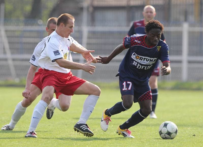 Football. I liga. Odra Wodzislaw - Kolejarz Stroze. 23.04.2011
