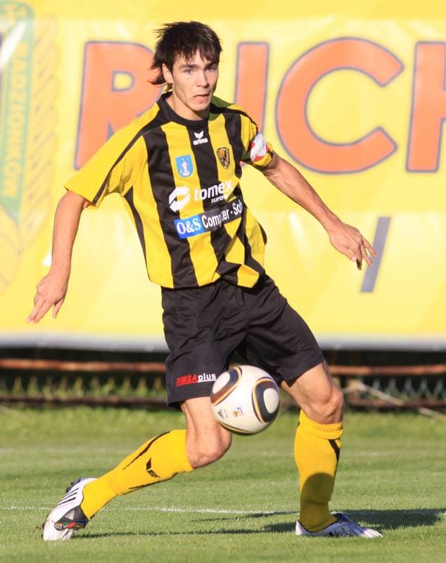 Football. Bytom I liga. Ruch Radzionkow - GKS Katowice. 19.09.2010