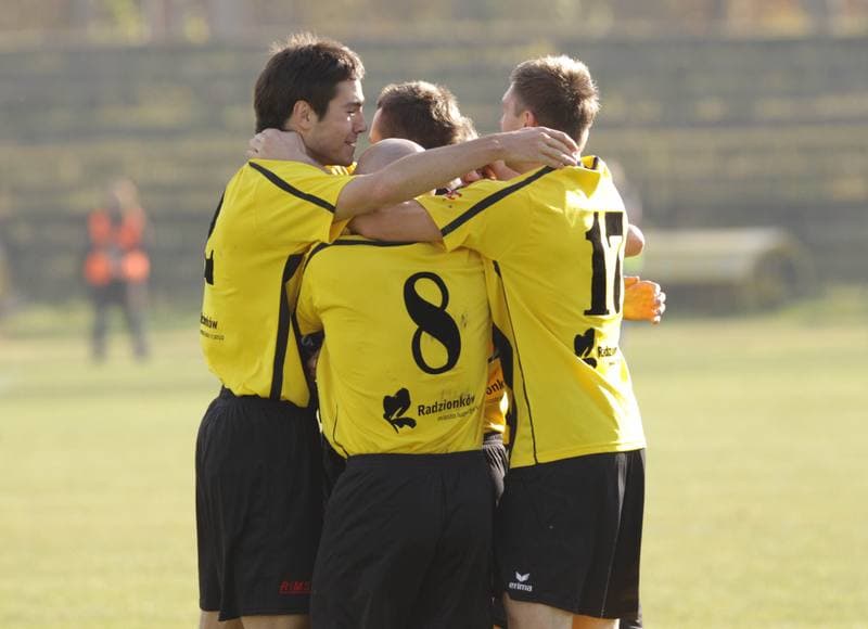 Football. I liga. Ruch Radzionkow - Piast Gliwice. 30.10.2010