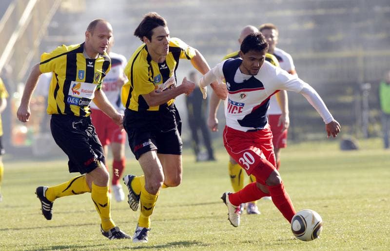 Football. I liga. Ruch Radzionkow - Piast Gliwice. 30.10.2010