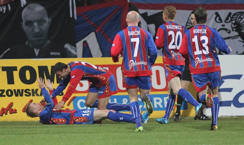 Football. Ekstraklasa. Polonia Bytom - Wisla Krakow. 20.03.2011