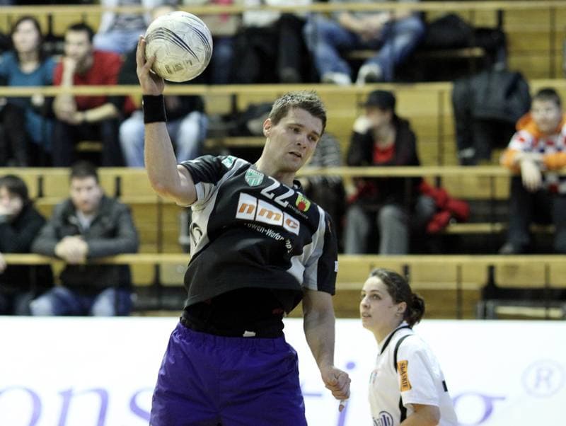 Handball. Charytatywny Mecz. NMC Powen Zabrze - Gornik Zabrze. 16.01.2011