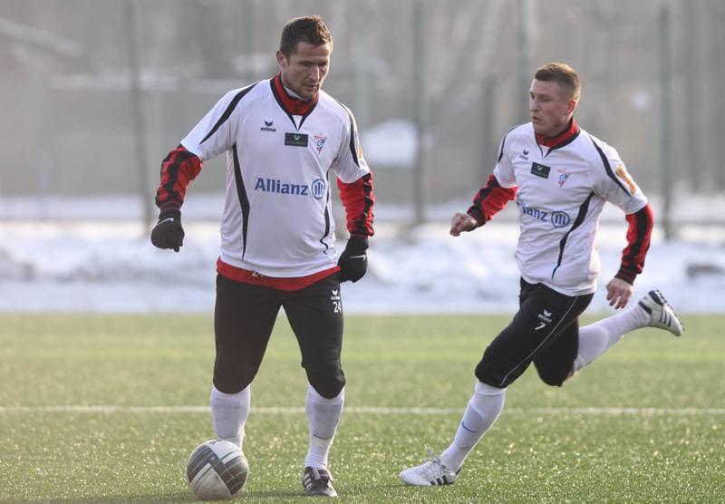 Football. Sparing. Gornik Zabrze - Janina Libiaz. 28.01.2011