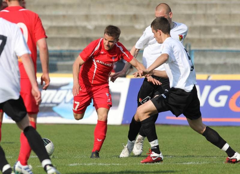 Football. Mlodziezowa Ekstraklasa. Gornik Zabrze - Jagiellonia Bialystok. 21.04.2011