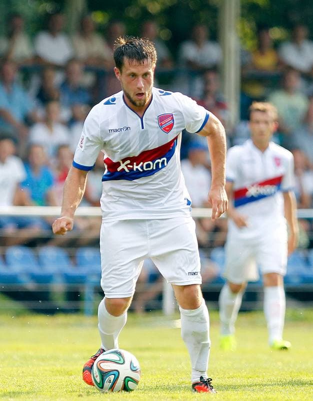 Football. II Liga. Nadwislan Gora - Rakow Czestochowa. 09.08.2015