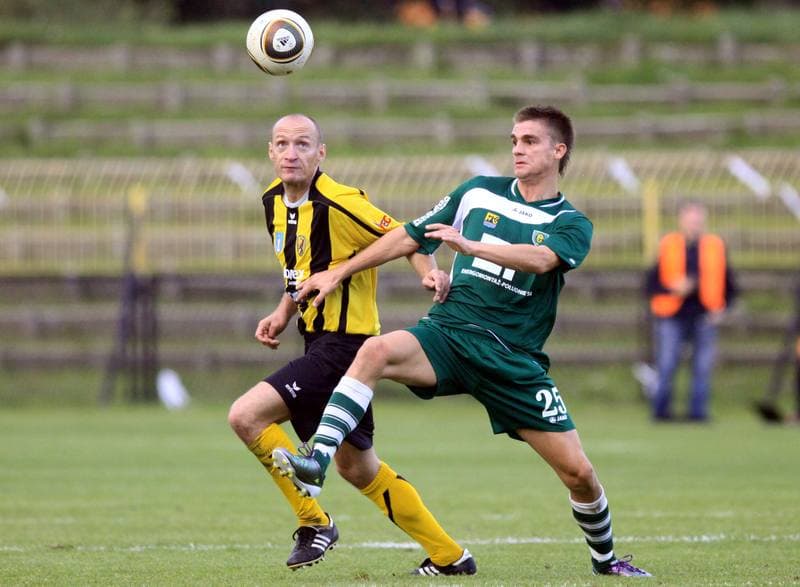 Football. Bytom I liga. Ruch Radzionkow - GKS Katowice. 19.09.2010