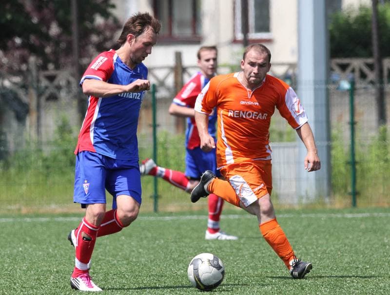 Football. B klasa grupa II. Gornik II Zabrze - UKS Biskupice. 29.05.2011