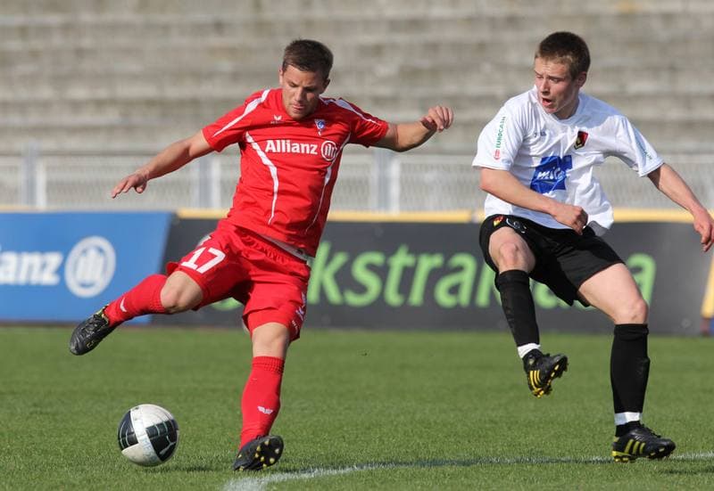 Football. Mloda Ekstraklasa. Gornik Zabrze - Jagiellonia Bialystok. 21.04.2011
