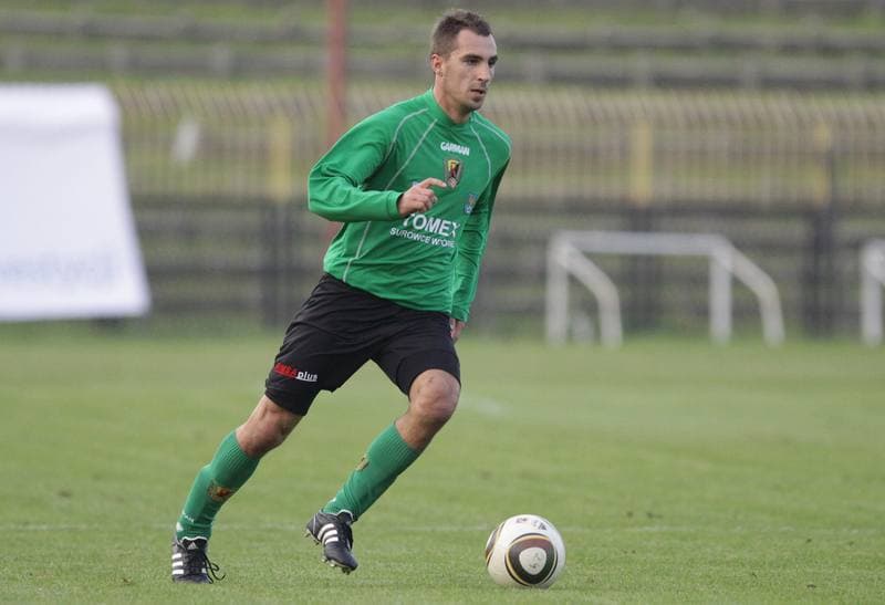 Football. Bytom I liga. Ruch Radzionkow - KSZO Ostrowiec. 02.10.2010