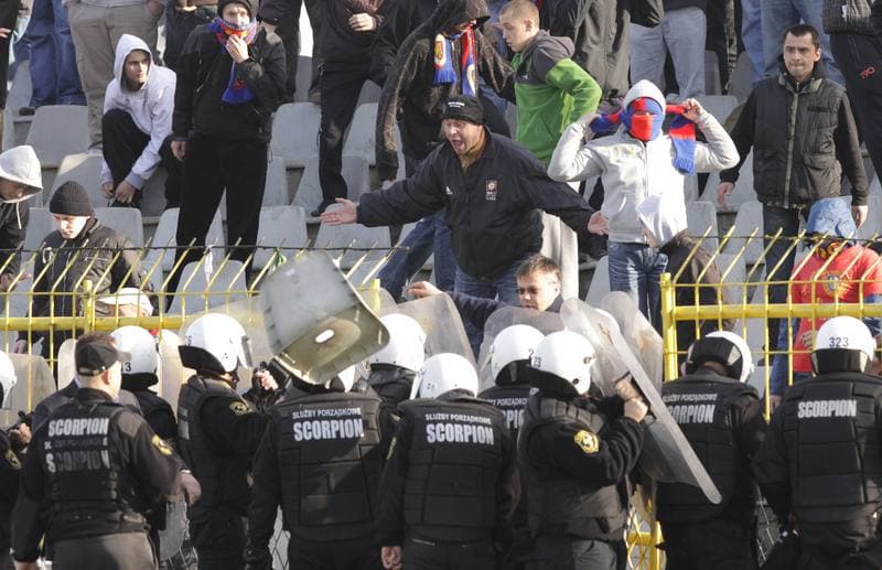 Football. Bytom I liga. Ruch Radzionkow - Piast Gliwice. 30.10.2010