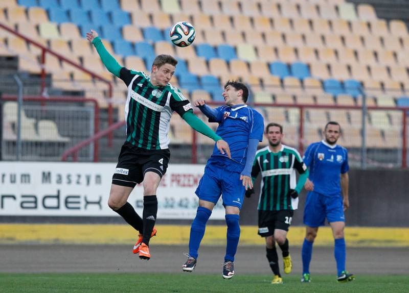 Football. II Liga. ROW Rybnik - MKS Kluczbork. 18.04.2015