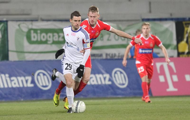 Football. T-Mobile Ekstraklasa. Gornik Zabrze - Widzew Lodz. 03.12.2013