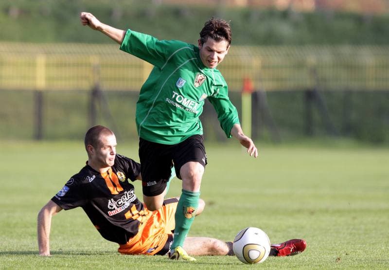 Football. Bytom I liga. Ruch Radzionkow - KSZO Ostrowiec. 02.10.2010
