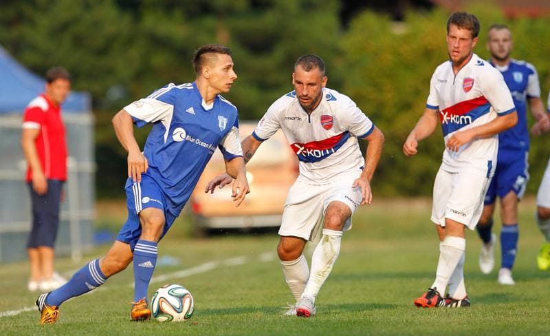 Football. II Liga. Nadwislan Gora - Rakow Czestochowa. 09.08.2015