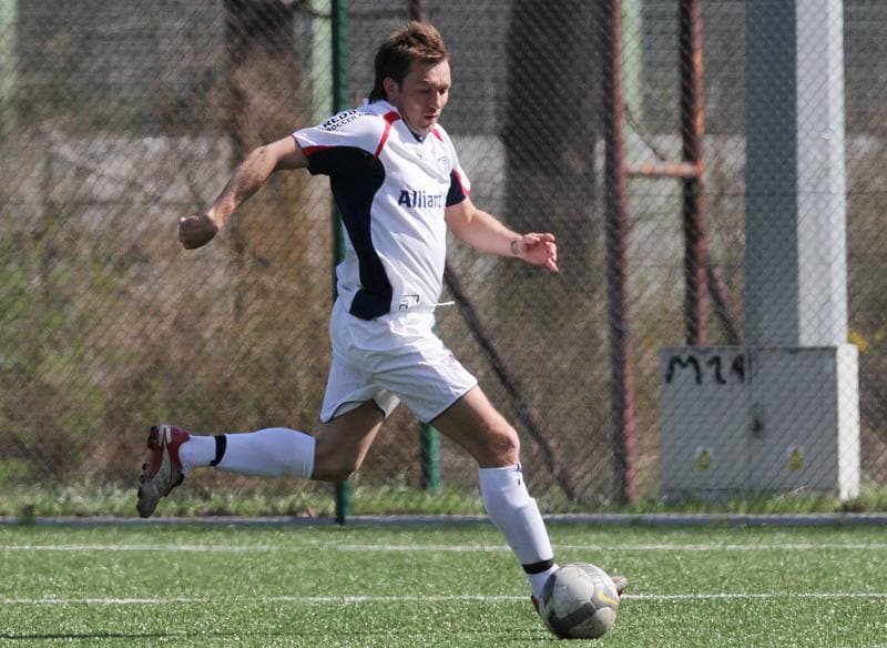 Football. B klasa. Gornik II Zabrze - Piast Pawlow. 10.04.2011
