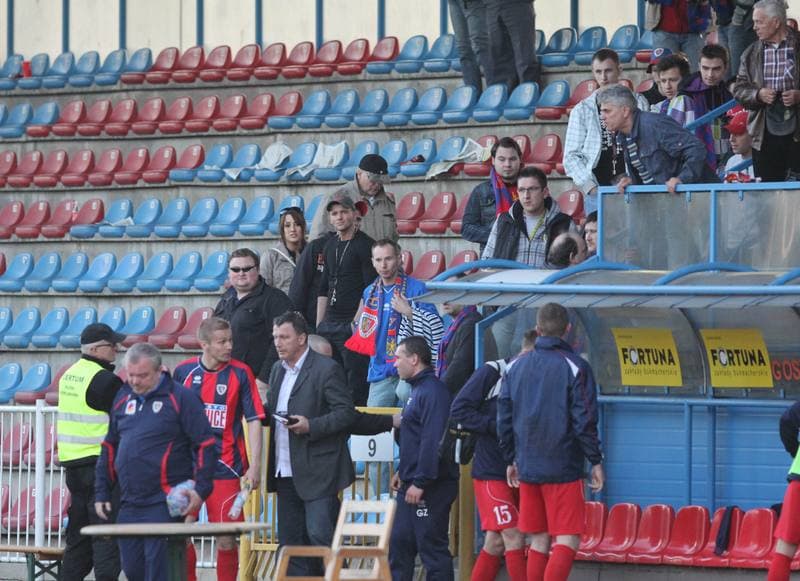 Football. I liga. Piast Gliwice - GKS Bogdanka Leczna. 06.05.2011