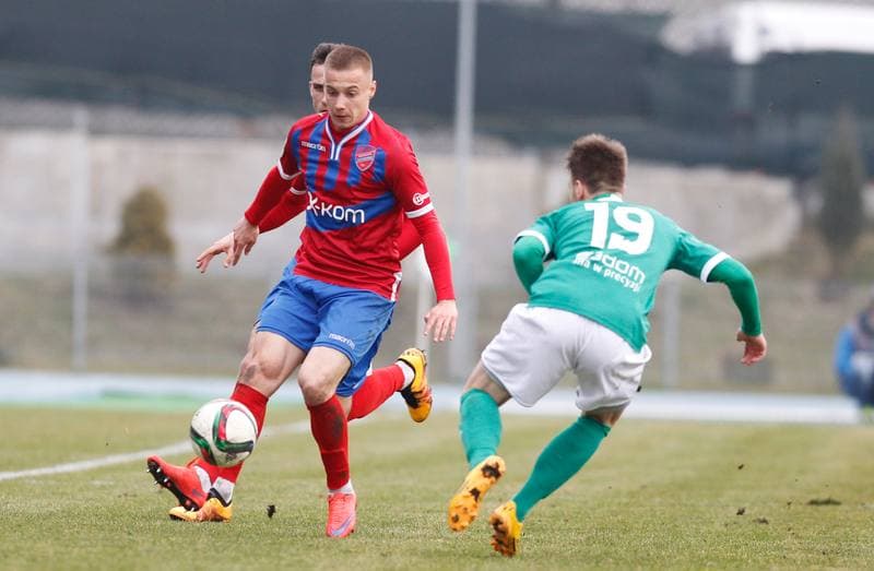 Football. II Liga. Radomiak Radom - Rakow Czestochowa. 05.03.2016