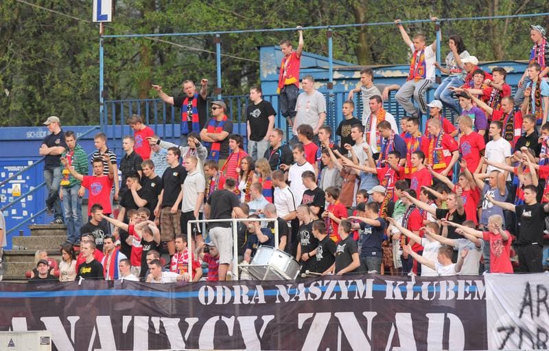Football. I liga. Odra Wodzislaw - Kolejarz Stroze. 23.04.2011