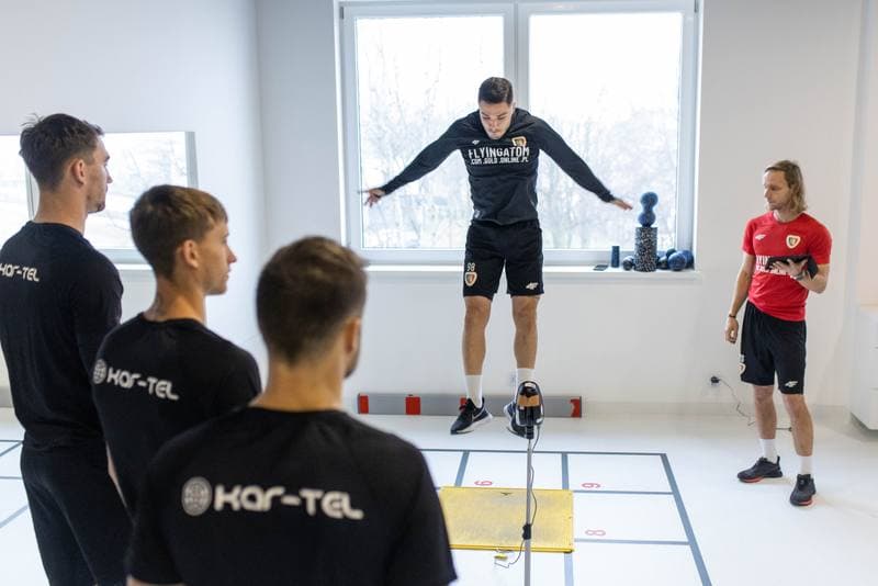 Football. Piast Gliwice. Training. 04.12.2022