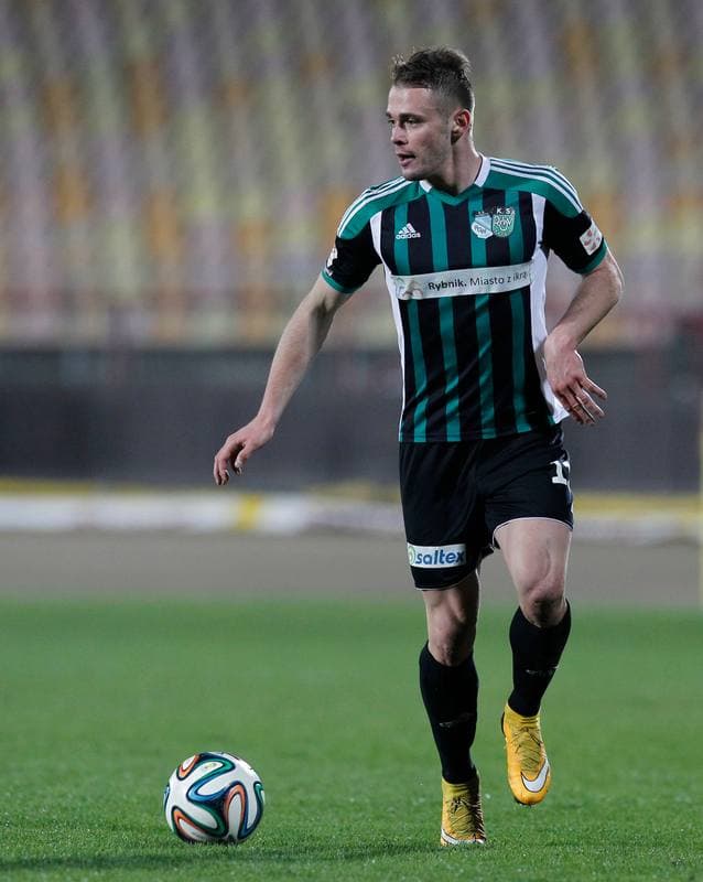 Football. II Liga. ROW Rybnik - MKS Kluczbork. 18.04.2015