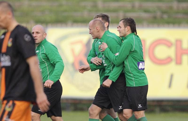 Football. Bytom I liga. Ruch Radzionkow - KSZO Ostrowiec. 02.10.2010