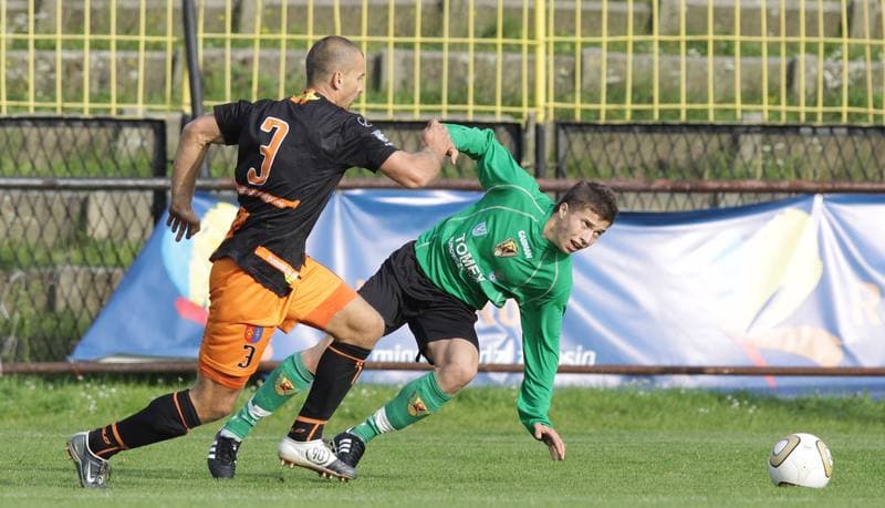 Football. Bytom I liga. Ruch Radzionkow - KSZO Ostrowiec. 02.10.2010