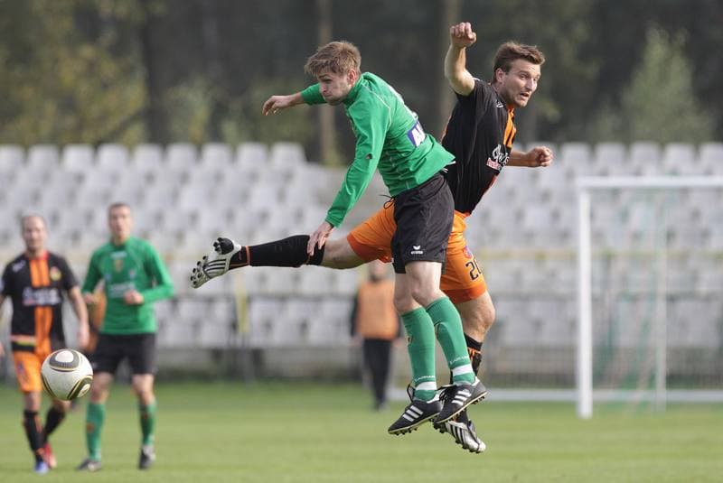 Football. Bytom I liga. Ruch Radzionkow - KSZO Ostrowiec. 02.10.2010