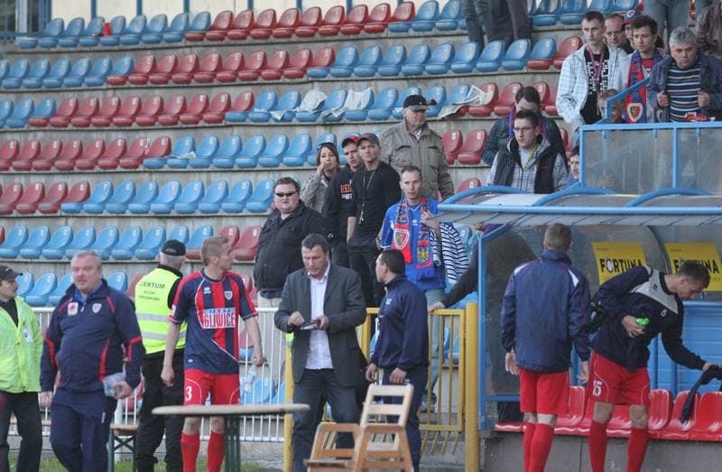 Football. I liga. Piast Gliwice - GKS Bogdanka Leczna. 06.05.2011