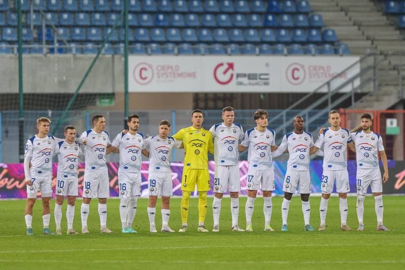 Football. PKO BP Ekstraklasa. Piast Gliwice - Stal Mielec. 18.12.2023