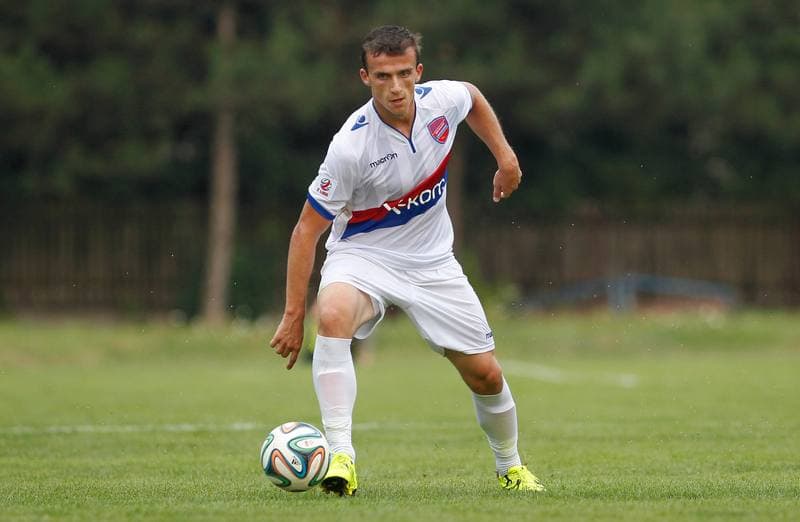 Football. II Liga. Nadwislan Gora - Rakow Czestochowa. 09.08.2015